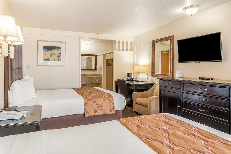 Unit With 2 Queen Beds. Exact unit will be assigned upon arrival. Views, colors, and decor may vary.