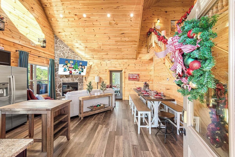 Living and Dining Area