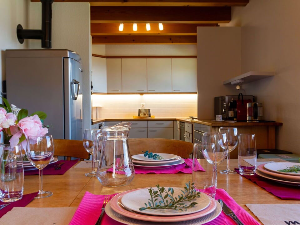 Tableware, Table, Property, Furniture, Cabinetry, Flower, Dishware, Lighting, Interior Design, Drinkware