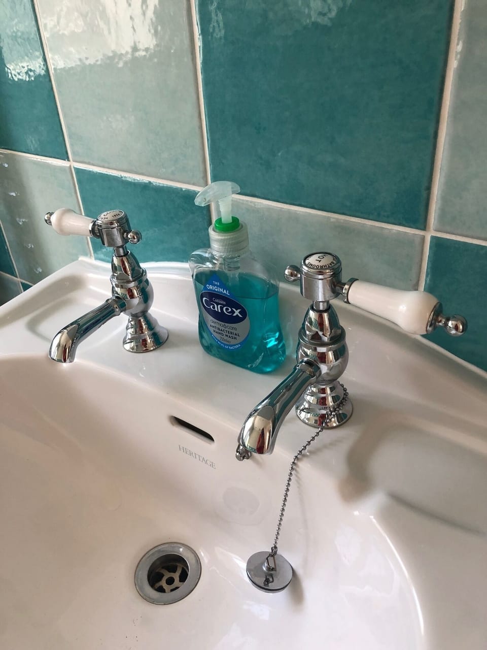 Bathroom 1 - basin