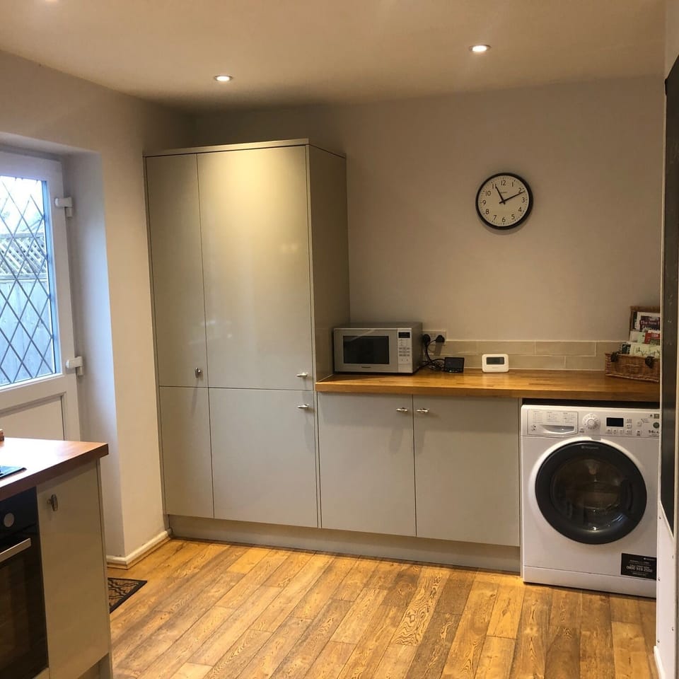 Kitchen - built-in fridge/freezer, microwave and washer/dryer 