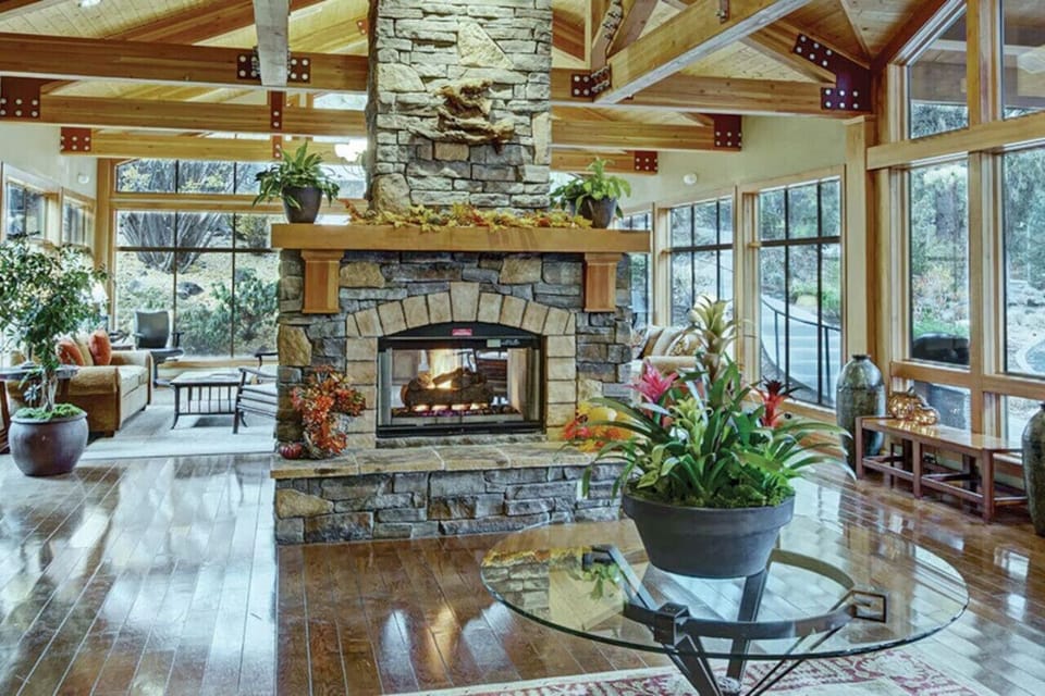 Lodge fireplace- pet friendly, adventure base camp to the great outdoors for skiing, golfing, hiking, biking, fishing, rafting, swimming, ice skating, climbing in the great high desert of Oregon near Sun River and Bend.
