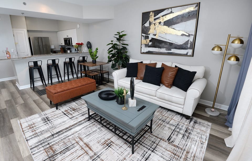 Dining Table for 4
Breakfast bar for 4
Sleeper sofa for 2
Full Kitchen