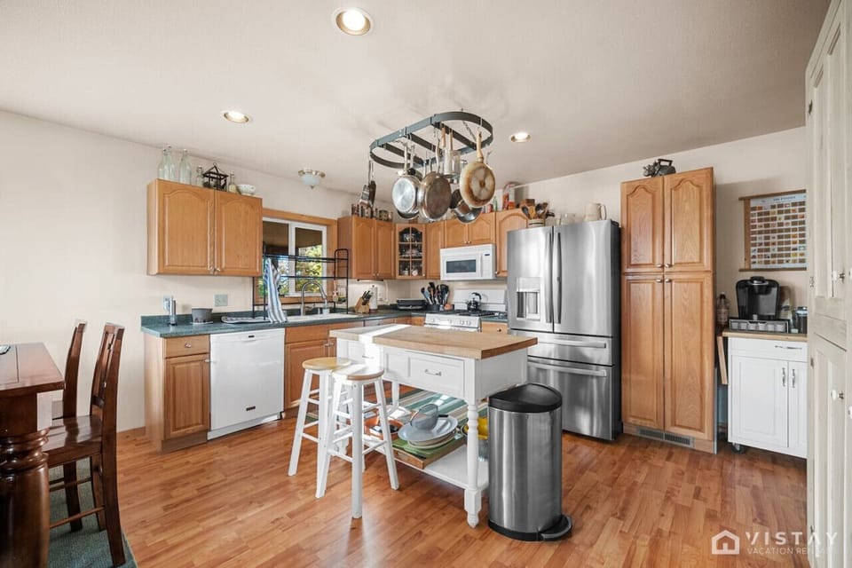 both a Keurig and a drip coffee maker to fuel your mornings.