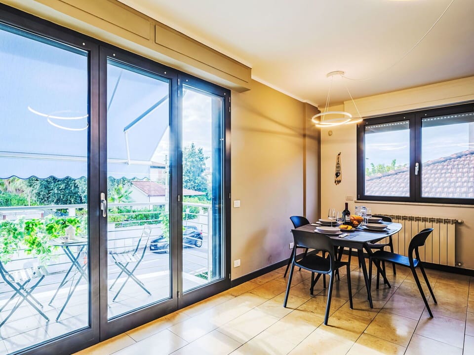 Table, Window, Building, Furniture, Plant, Shade, Chair, Door, Interior Design