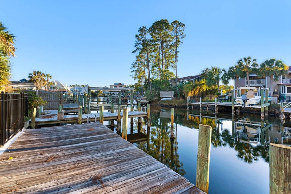 The dock provides the perfect place to put in your canoe or kayak, drop a line to catch dinner, or pull up your boat or jet ski
