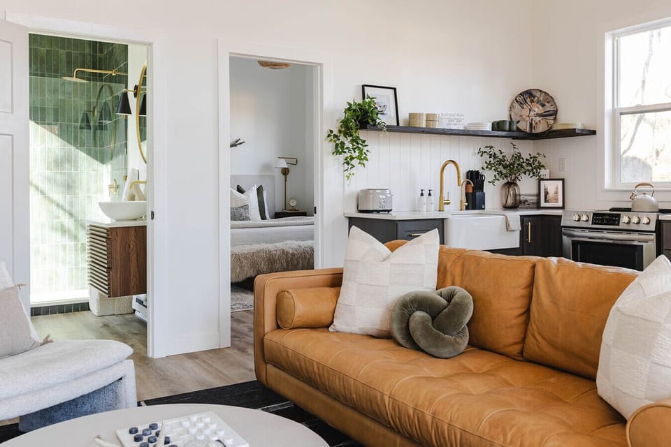 Every cozy element has been thought of in this romantic cabin!