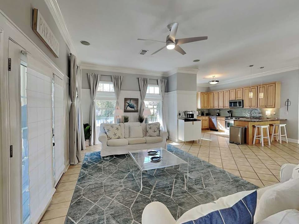 Living Area - Open Floor Plan
