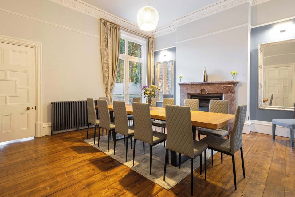 Chatsworth Townhouse I, Carlisle - Host & Stay