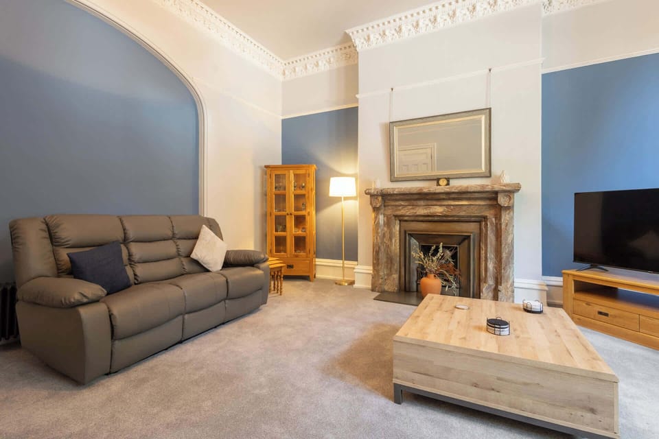 Chatsworth Townhouse I, Carlisle - Host & Stay