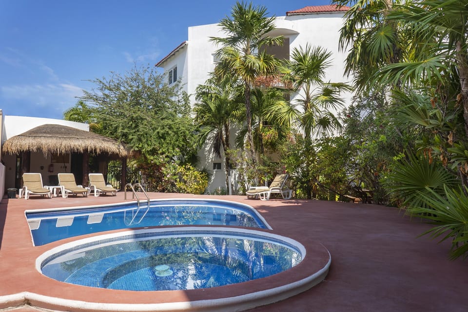 Beautiful common area pool with shade