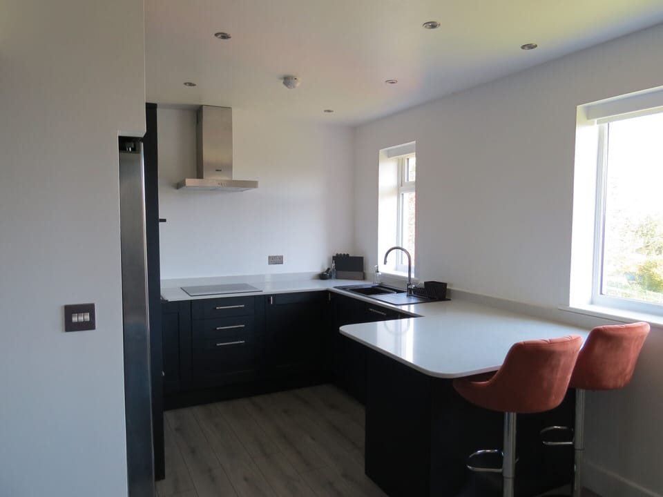 Kitchen with breakfast bar