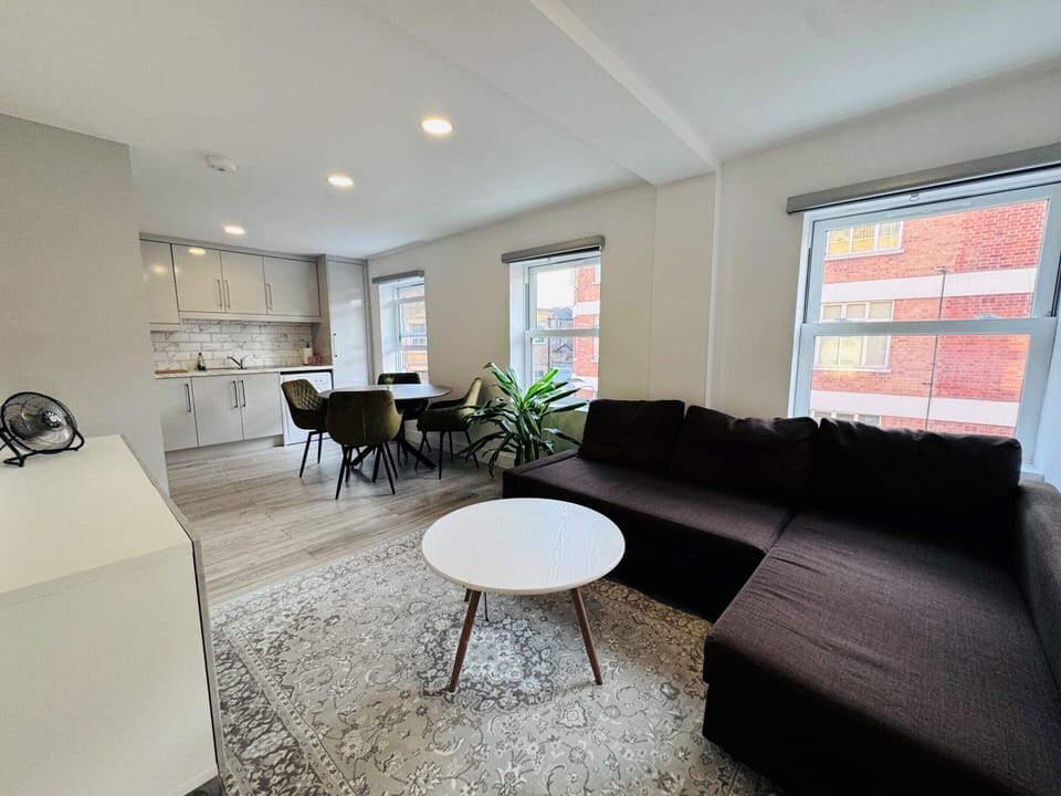 Living Room / Lounge
