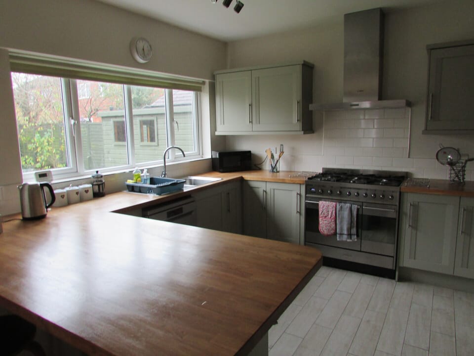 Breakfast bar