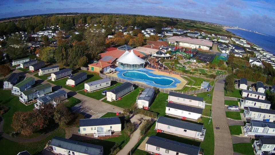 Whether you're planning a weekend escape or a longer retreat, Hopton Holiday Village Norfolk is the ideal spot for short stays and caravan holidays UK, just minutes from Norfolk beaches.