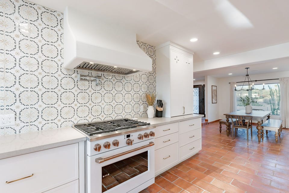 Gourmet kitchen