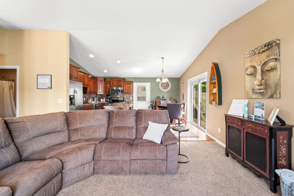 Upper level living area open to dining area