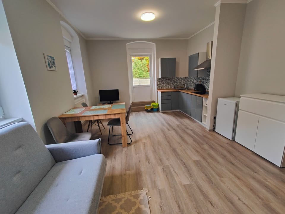 Jubilant - Livingroom (1)