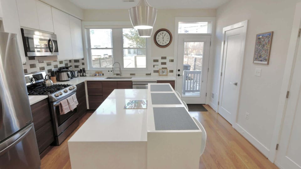 Full Size kitchen comes with all the essentials such as a coffee maker, pans, baking sheets and cooking utensils!