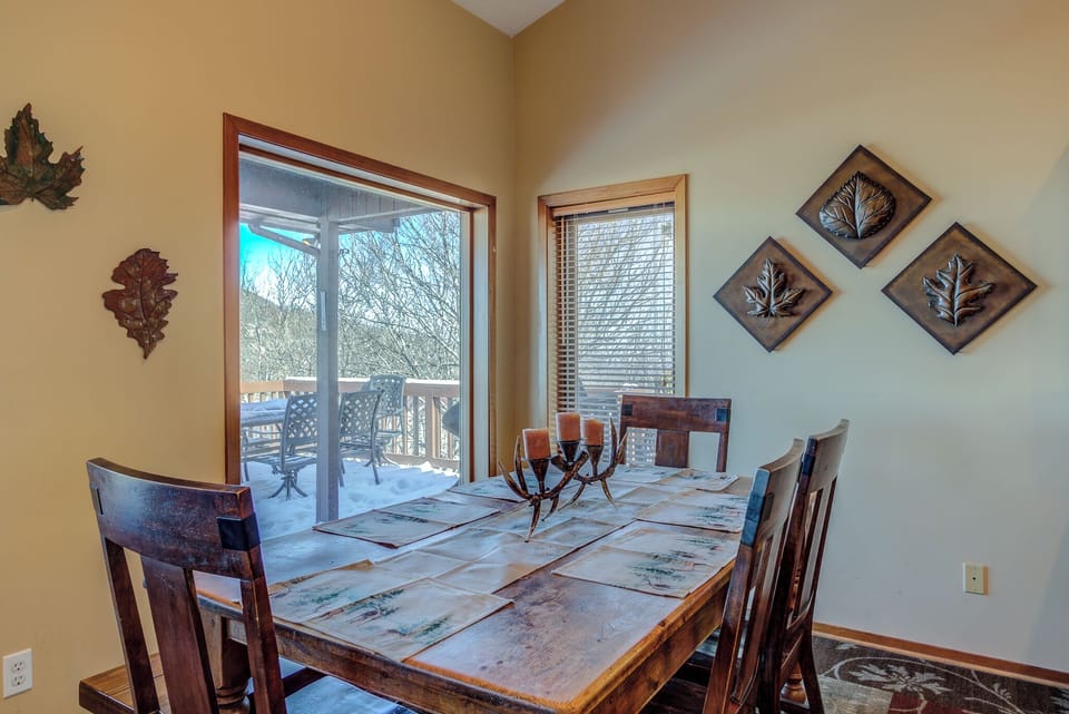 Dining Room--- Enjoy a Meal Together