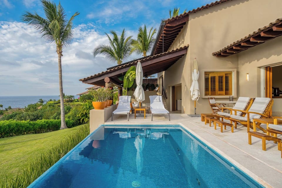 Pool area perfect for family gatherings at Villa Teulu FSPV 2038
