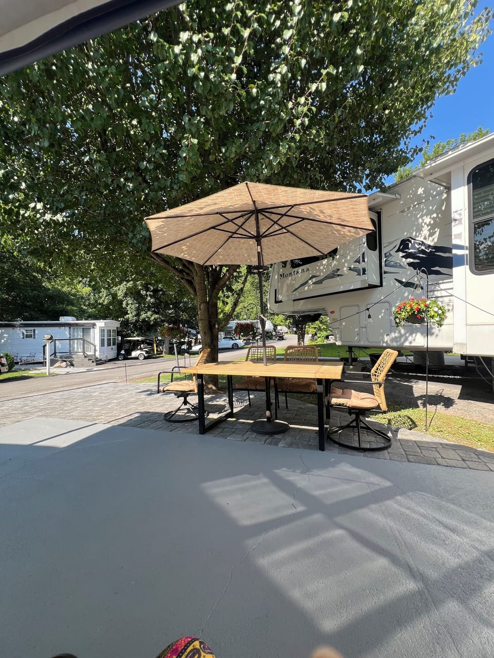 Outdoor dining