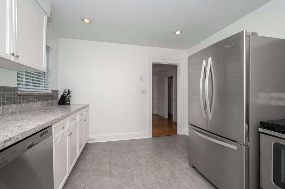 Unit 2 – The large, airy kitchen is well-equipped for your visit