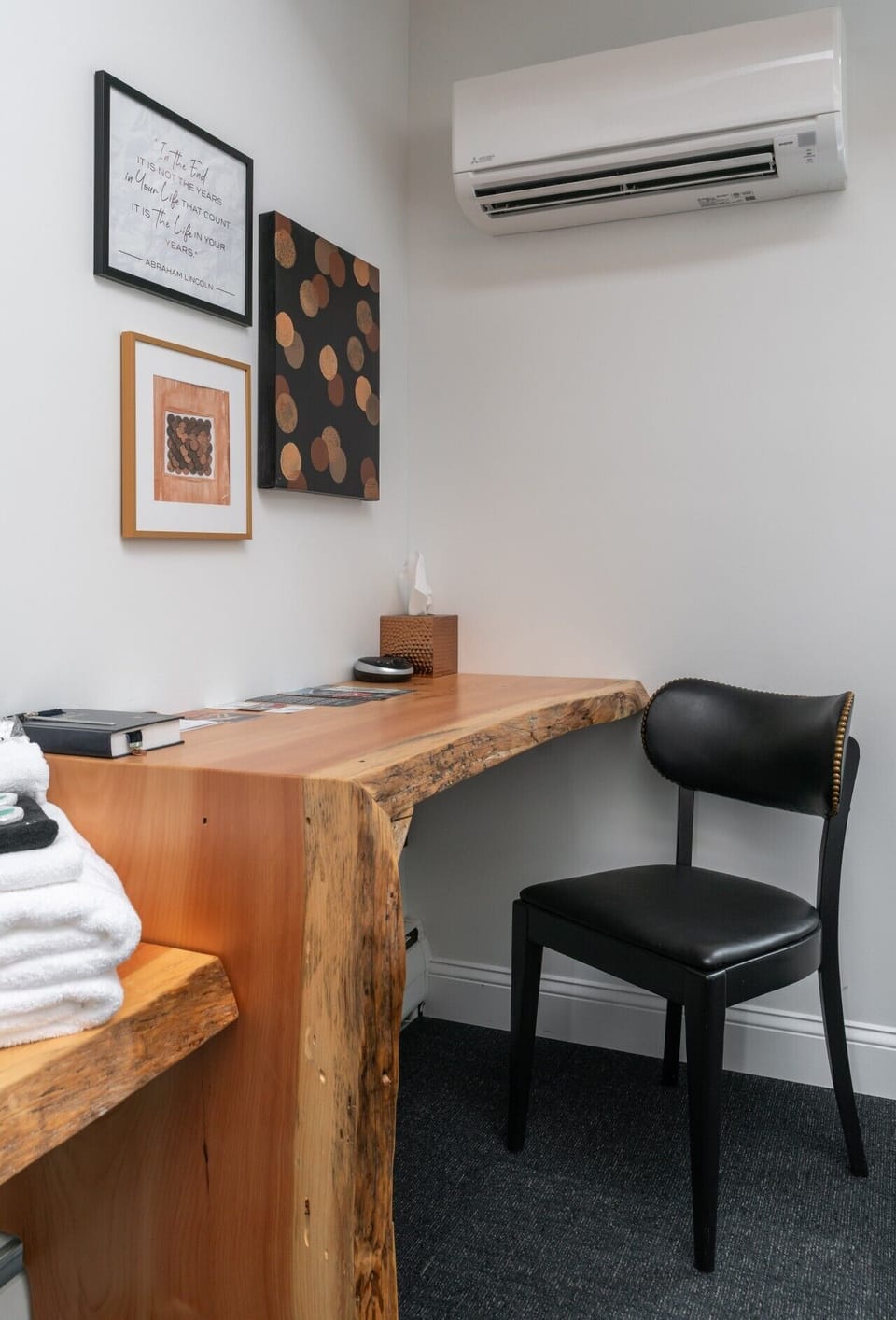 Bible, business cards, sound machine, tissues provided
