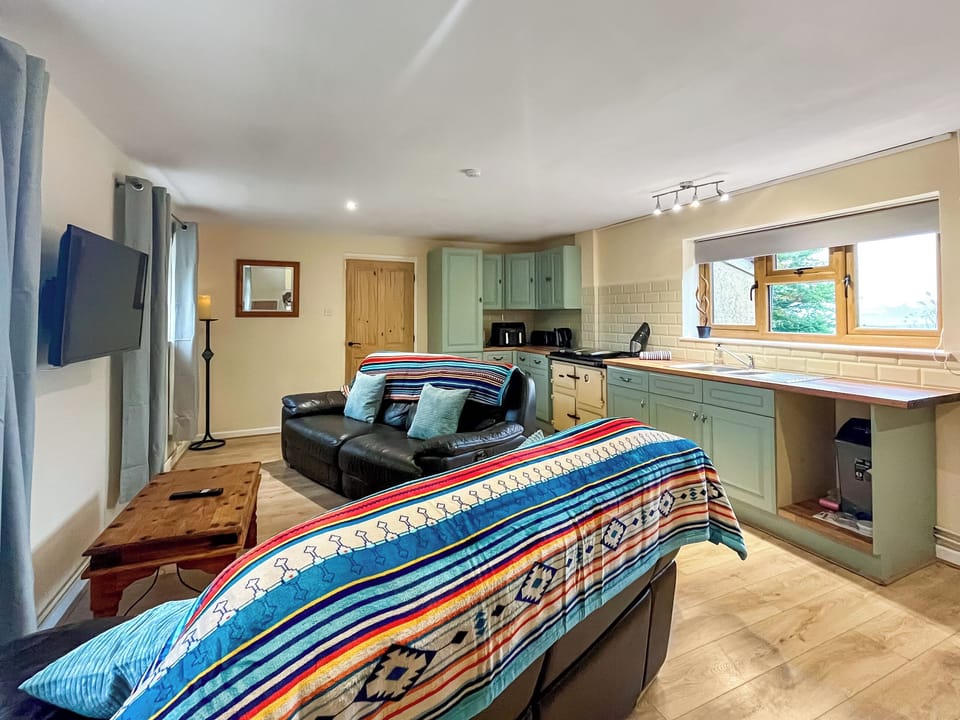 Open plan living space | The Carthouse, Priddy, near Wells