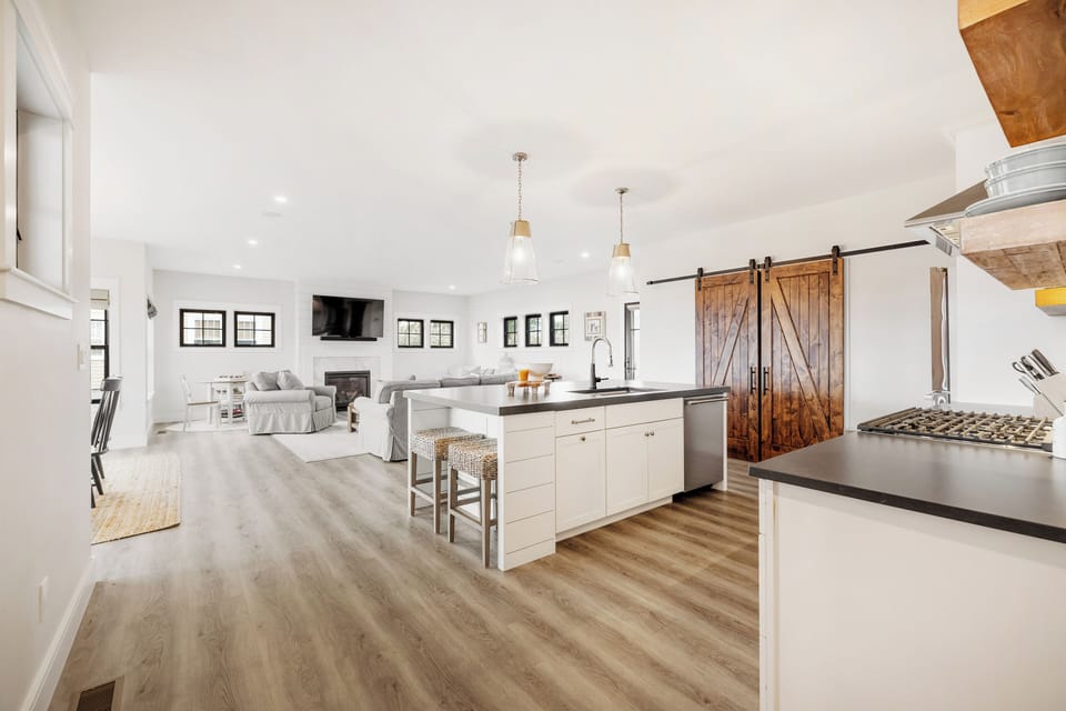 426c6a08-f5bc-4f65-8e3d-405982270635