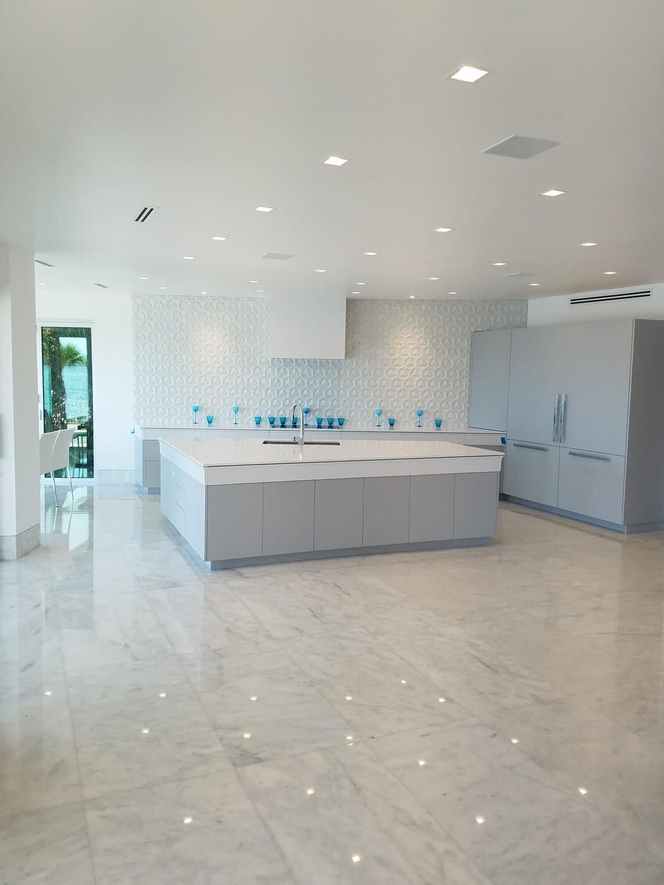Kitchen with 2 Refrigerators, 2 Freezer Drawers, 2 extremely Extremely Quiet DWs
