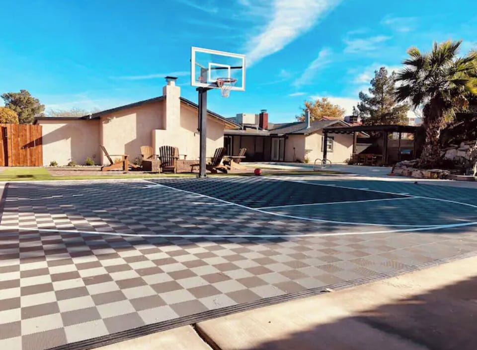 Sport court