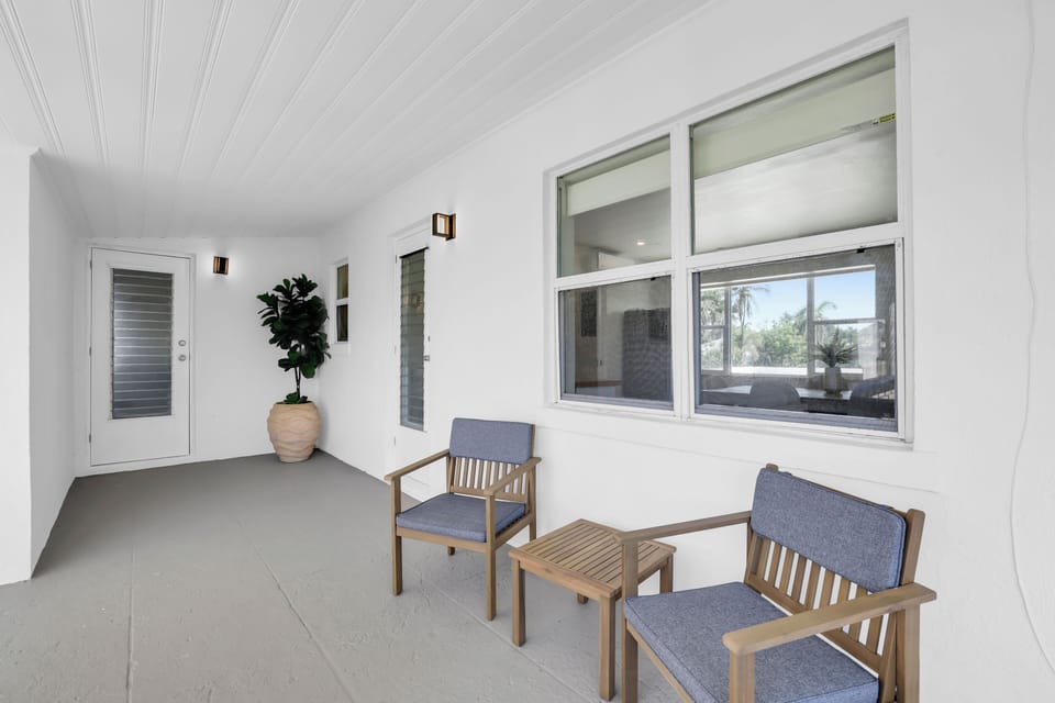 UNIT 8 Outdoor Balcony Seating 