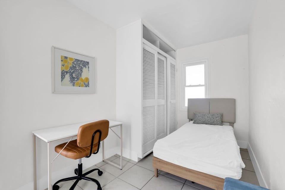 Second Bedroom (Single bed)