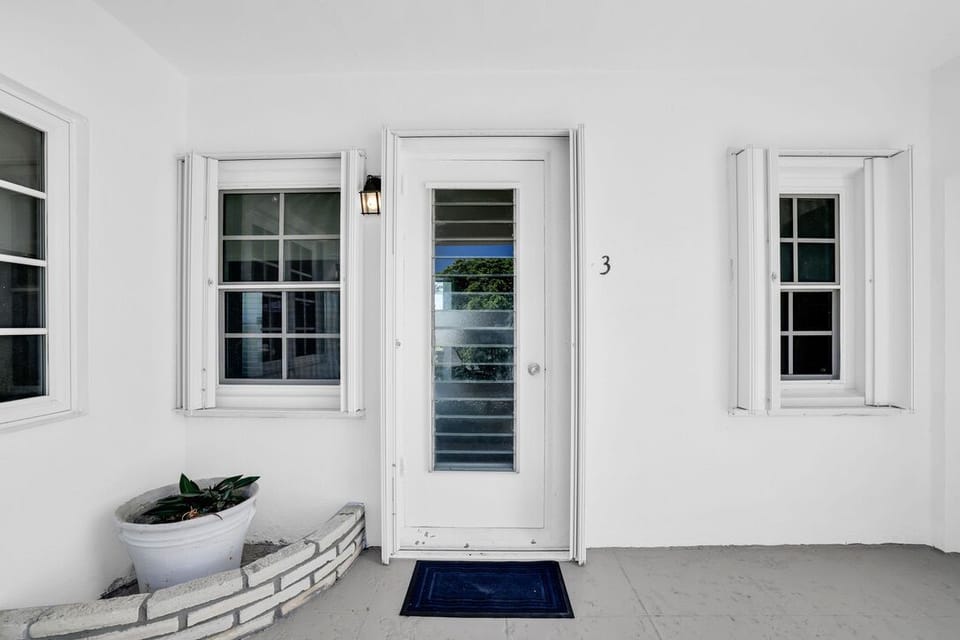 Front door Entrance