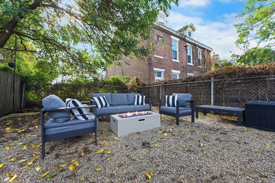 Outdoor siting area