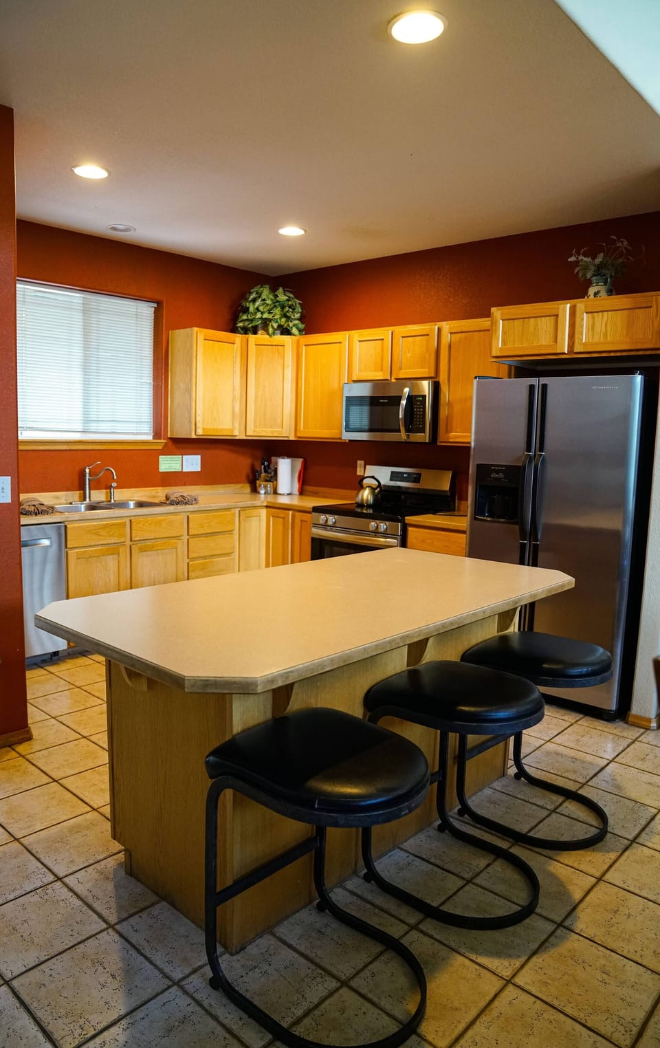 Forest Green 4 bedroom Townhome kitchen