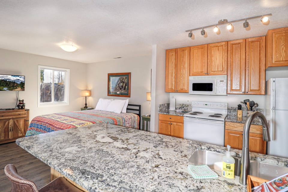 Full Kitchen