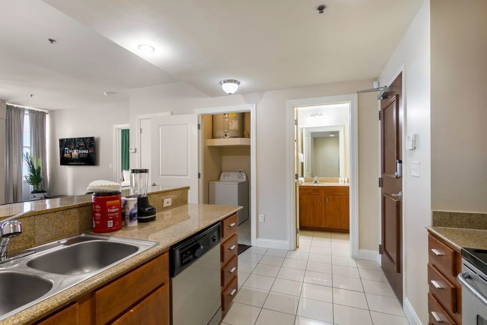 Kitchen / Laundry