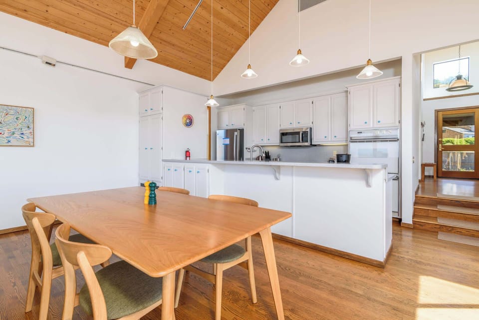 Dining table with seating for 6 