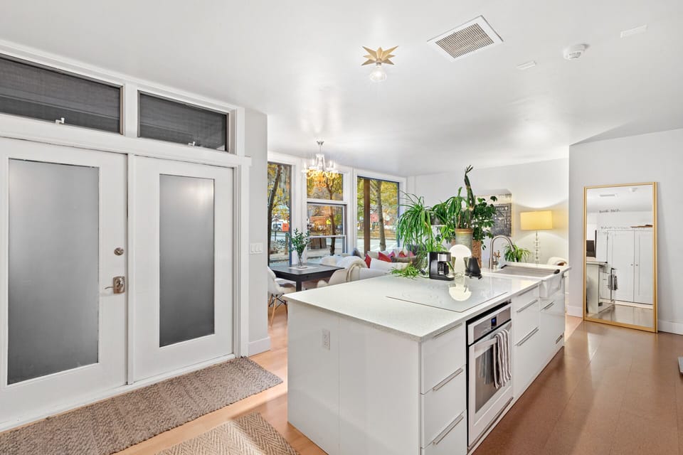 Long and open layout with full kitchen