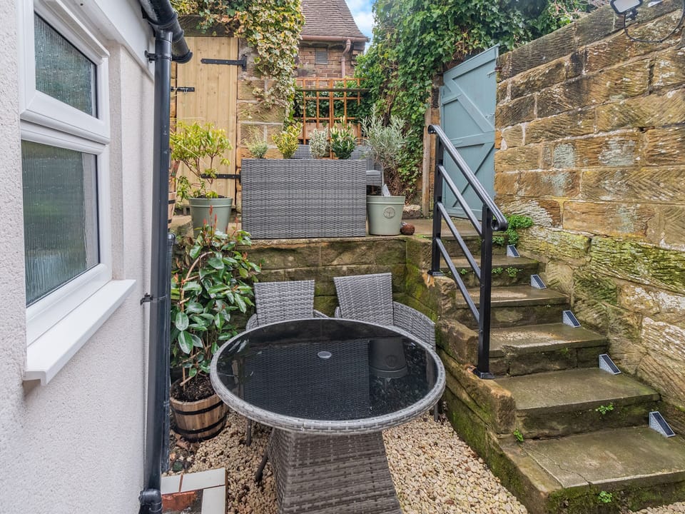 Sitting-out-area | Percy&rsquo;s Cottage, Castleton near Whitby
