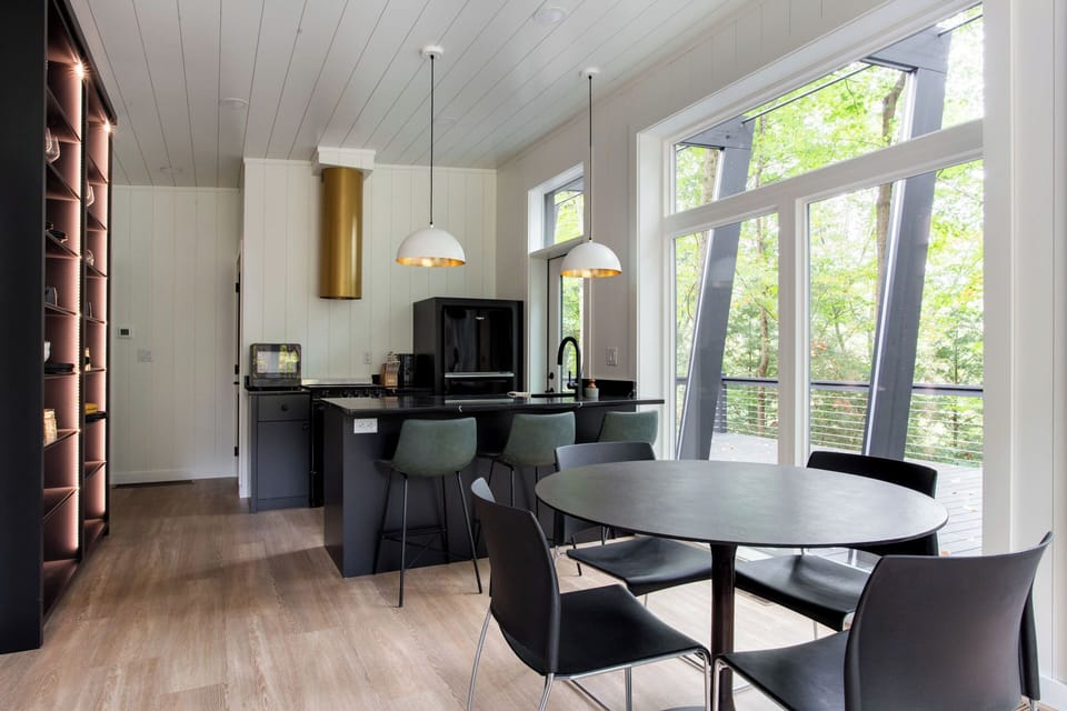 Modern Mohican Fauna Bluff 08