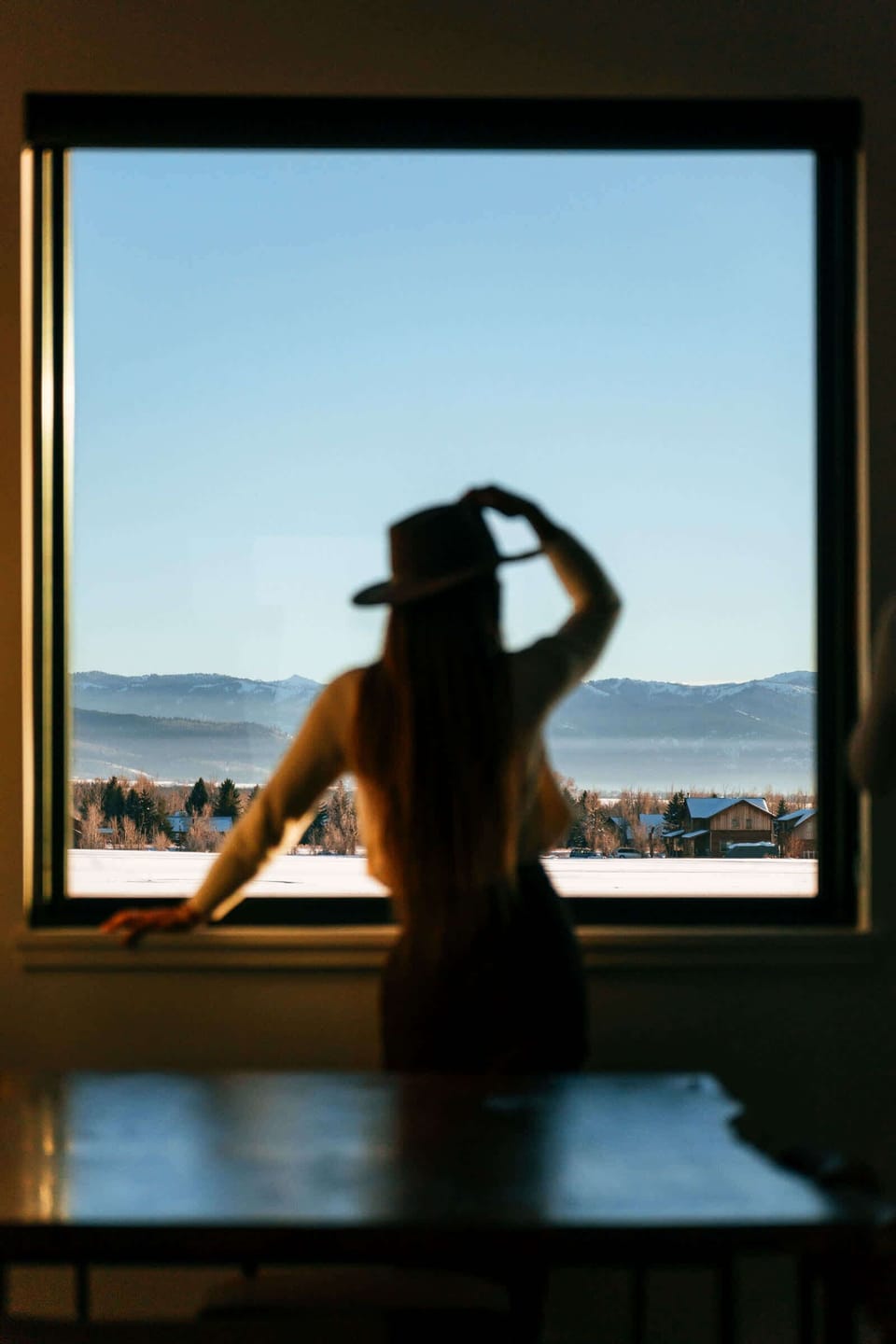 Huge windows and stunning mountain views everywhere you look y'all.
