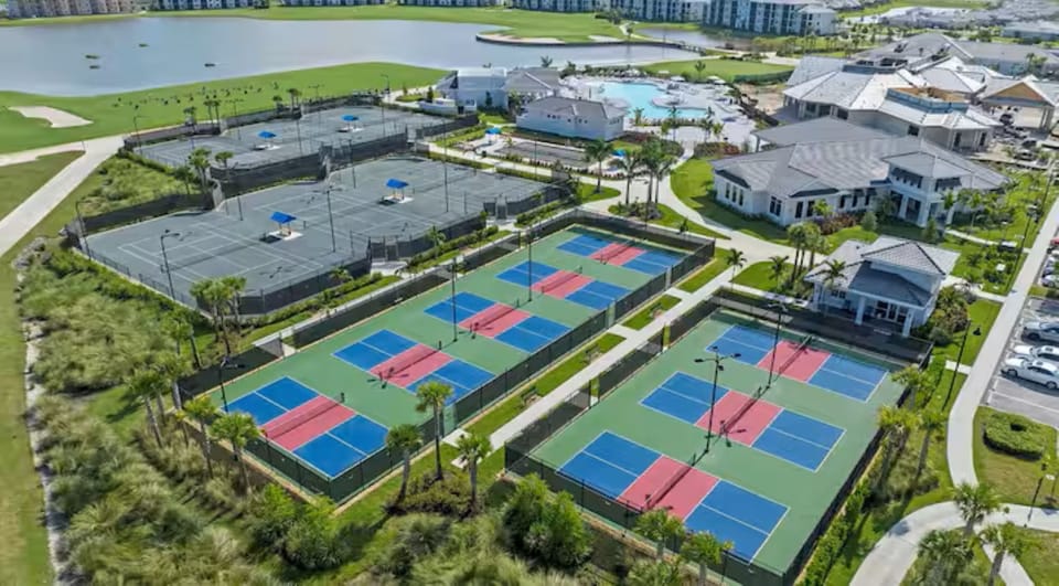 Tennis, pickleball and walking area