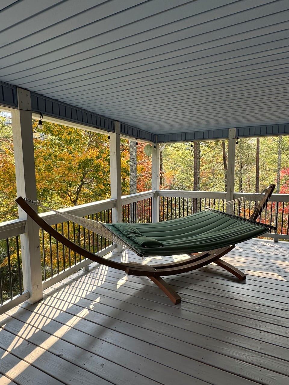 Front Porch Hammock - perfect place for a nap! 