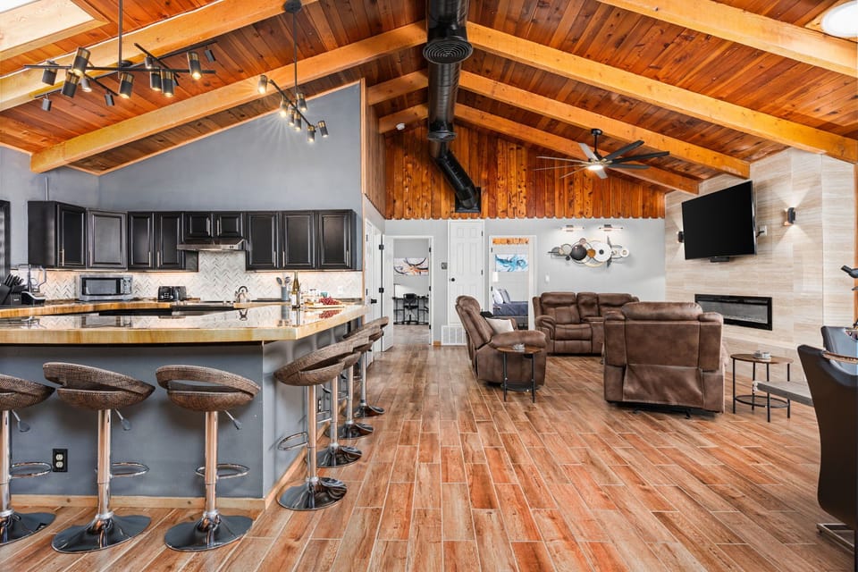 Open concept main living area, facing Bedrooms 3 and 4