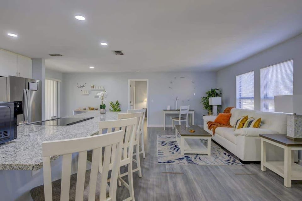 [Living Room]