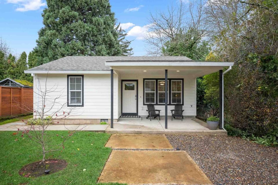 Bridge City Casita enjoys a private and quiet setting in a suburb of Portland