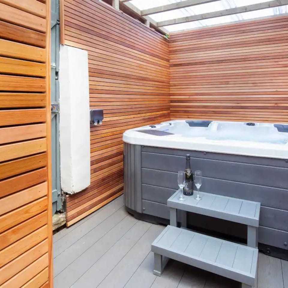 Hot Tub